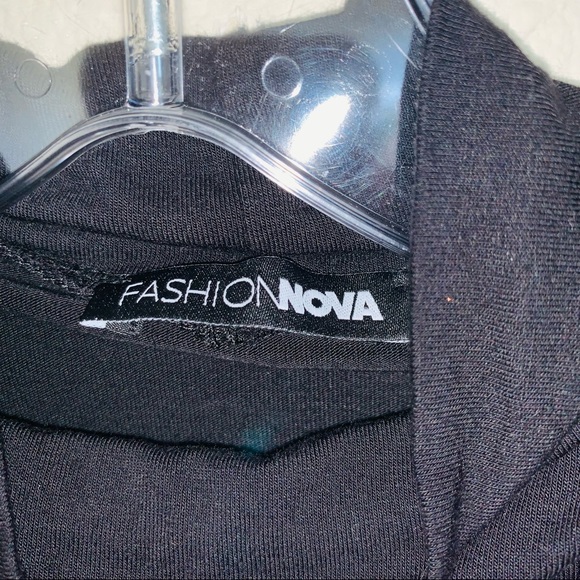 Fashion Nova Black Long Sleeve Crop Top with criss cross ruching - Picture 6 of 6